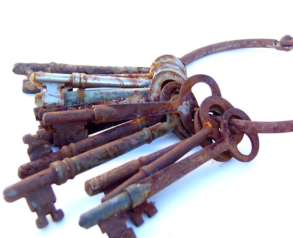 Photo of antique skeleton keys